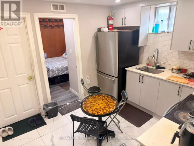 BASEMENT - 240 VAUXHALL DRIVE, Toronto (Dorset Park), Ontario M1P1R7