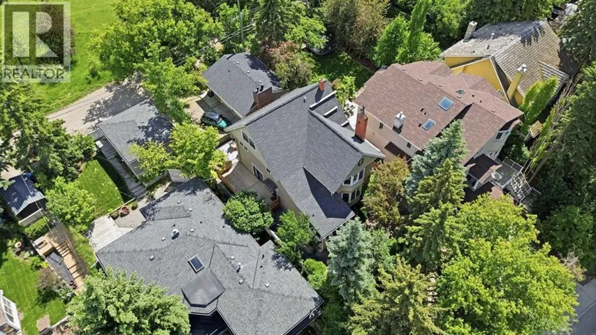 615 Crescent Boulevard SW, Calgary, Alberta T2S1K8