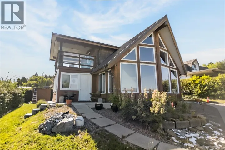 1049 Sixth Ave, Ucluelet, British Columbia V0R3A0
