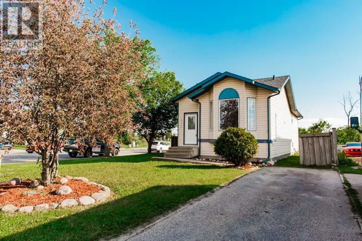 12702 95 Street, Grande Prairie, Alberta T8X1N4