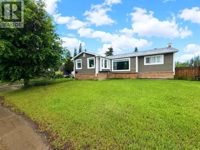 10104 89 Avenue, Grande Prairie, Alberta T8V0E4