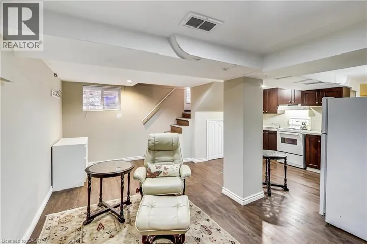 41 CARRICK Avenue Unit# 3, Hamilton, Ontario L8M2W2