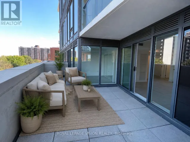 503 - 4010 EGLINTON AVENUE W, Toronto (Humber Heights), Ontario M9A0G5