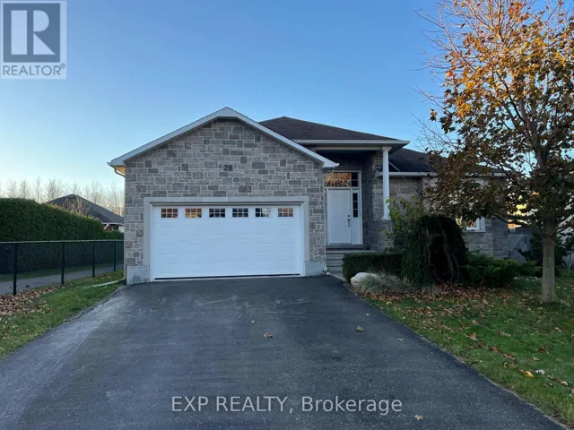 28 SETTLEMENT LANE, Russell, Ontario K4R0A4