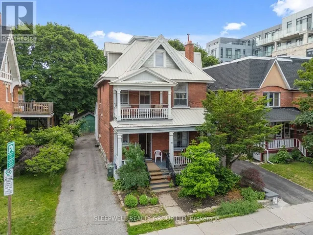 86 FOURTH AVENUE, Ottawa, Ontario K1S2L2