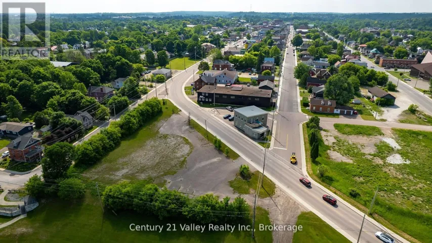 20 BRIDGE STREET, Renfrew, Ontario K7V3R2