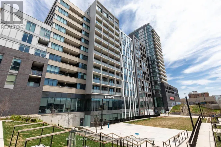 2005 - 20 MINOWAN MIIKAN LANE, Toronto (Little Portugal), Ontario M6J0E5