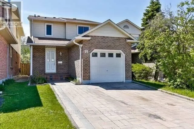 19 TROYER COURT, Vaughan (Brownridge), Ontario L4C0T4
