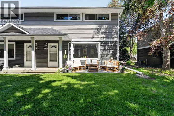 624 Regal Park NE, Calgary, Alberta T3E0S6