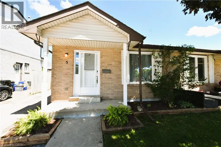 5 HARMONY Court, Cambridge, Ontario N1R7T3