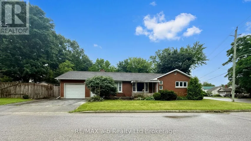58 VICTORIA STREET, Tillsonburg, Ontario N4G3Z7