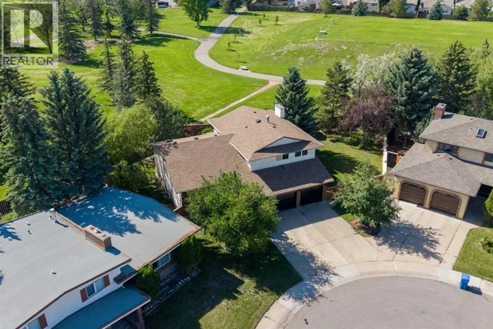 111 Temple Crescent W, Lethbridge, Alberta T1K4T3
