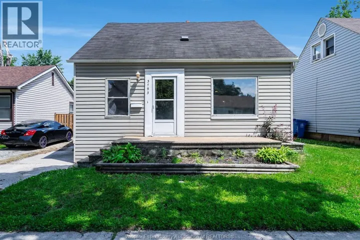 3793 Vaughan, Windsor, Ontario N9C1Z6