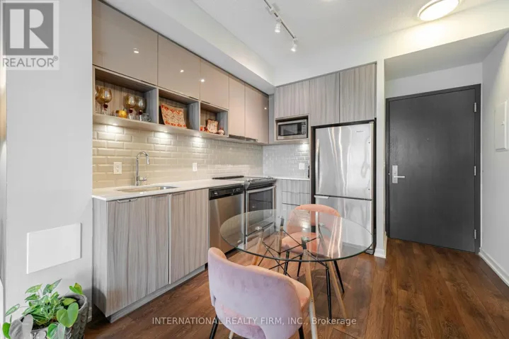 303 - 52 FOREST MANOR ROAD, Toronto (Henry Farm), Ontario M2J0E2