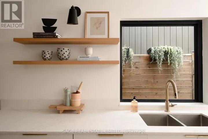 75 ALLEN AVENUE, Toronto (South Riverdale), Ontario M4M1T5