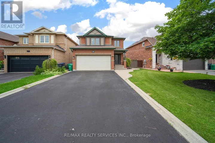 17 NATIONAL CRESCENT, Brampton (Snelgrove), Ontario L7A1H1