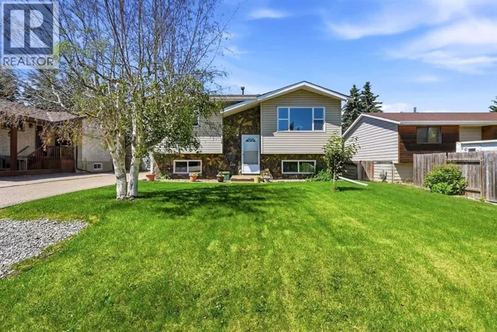 38 Meadowview Close, Sylvan Lake, Alberta T4S1J2