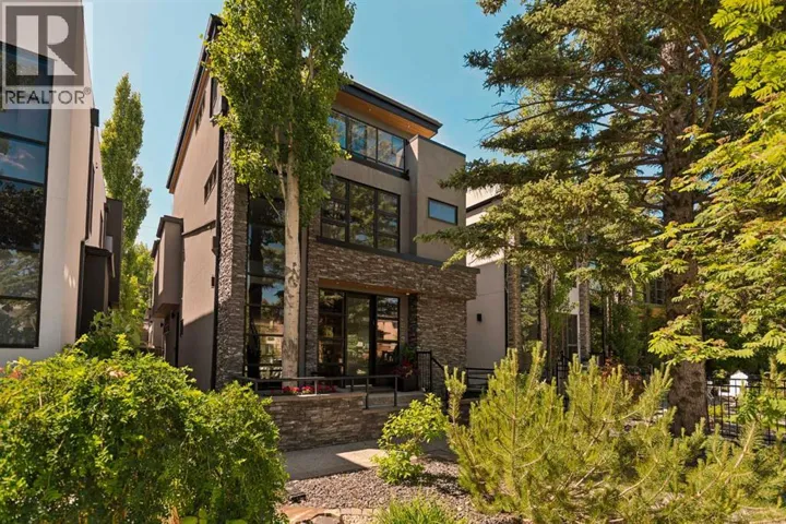 3923 15A Street SW, Calgary, Alberta T2T4C8