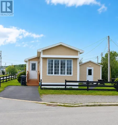 4 Springhill Road, Fortune, Newfoundland & Labrador A0E1P0