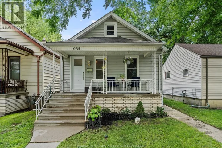 965 BRIDGE, Windsor, Ontario N9B2M9