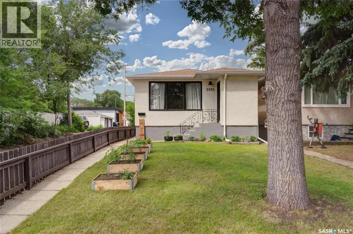 2552 Elliott STREET E, Regina, Saskatchewan S4N3H5