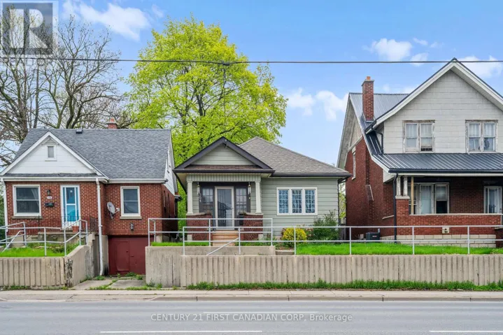 594 HIGHBURY AVENUE N, London East (East N), Ontario N5W4K9