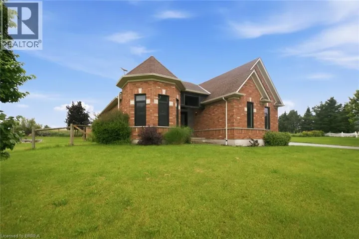 5 FALKLAND Road, Falkland, Ontario N0J1V0