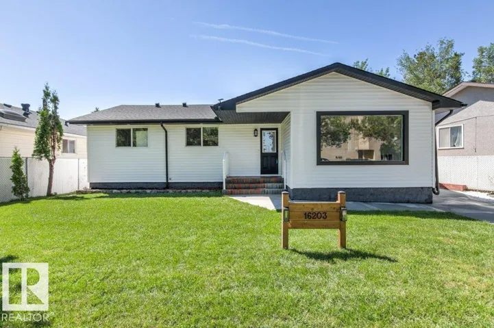 16203 88 AV NW, Edmonton, Alberta T5R4M5