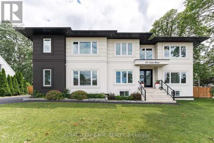 22 LAKE STREET, Grimsby (Grimsby Beach), Ontario L3M2G7