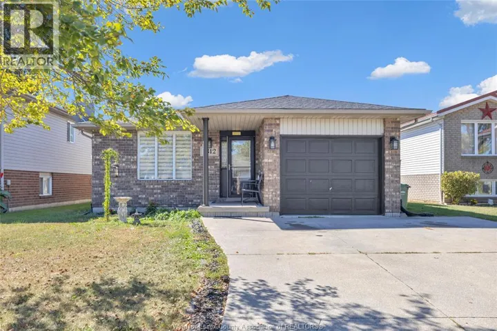 1812 VICKY CIRCLE, Windsor, Ontario N8W5P6