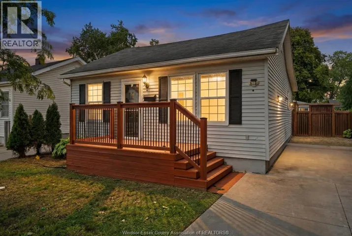 1330 CENTRAL AVENUE, Windsor, Ontario N8Y3V4