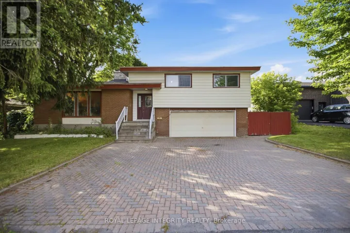 45 ROSSLAND AVENUE, Ottawa, Ontario K2G2K5
