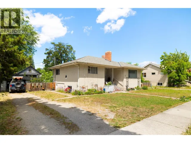 816 Leon Avenue, Kelowna, British Columbia V1Y6J8