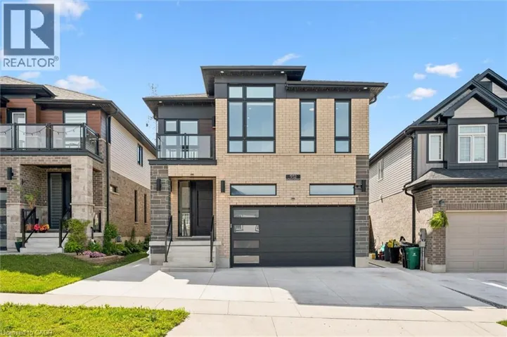 552 NATHALIE Crescent, Kitchener, Ontario N2E0H9