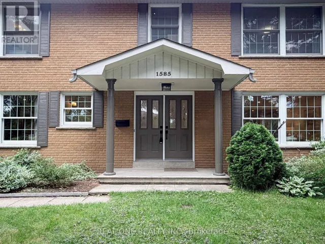 1585 CROMBIE ROAD, Mississauga (Lorne Park), Ontario L5J4J1