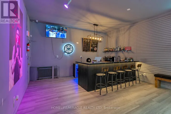 2789 LAKESHORE BOULEVARD W, Toronto (New Toronto), Ontario M8V1H4
