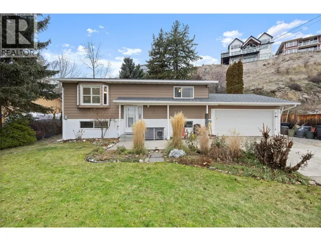 5882 Victoria Street, Peachland, British Columbia V0X1X4