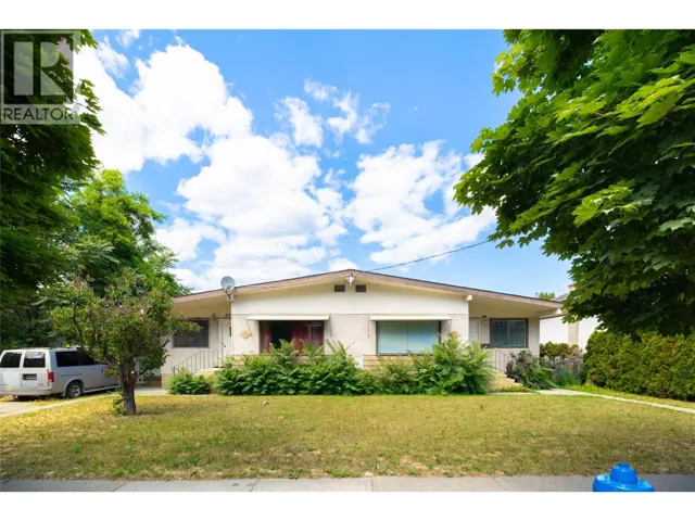 830-832 Leon Avenue, Kelowna, British Columbia V1Y6J8