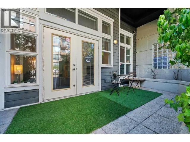 102 2102 W 38TH AVENUE, Vancouver, British Columbia V6M1R9