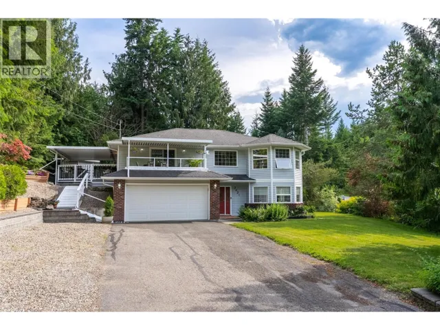 2421 Mount Tuam Crescent, Sorrento, British Columbia V0E2W2