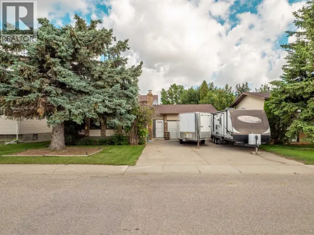 5205 40 Avenue, Taber, Alberta T1G1C6