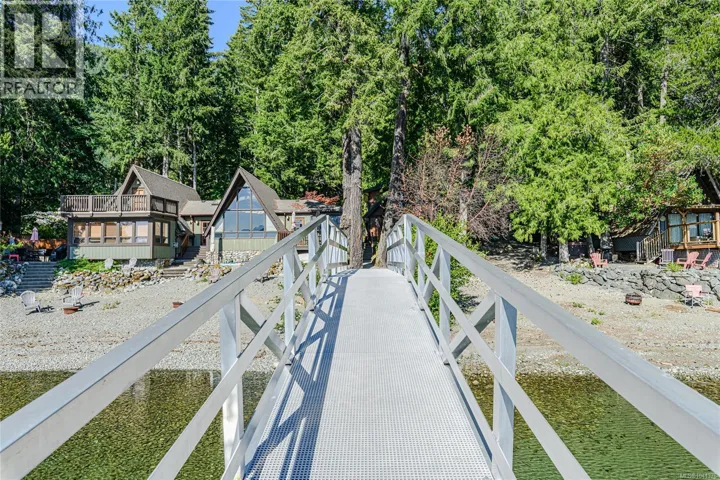 3A 8360 Sa-Seen-Os Rd, Youbou, British Columbia V0R3E1