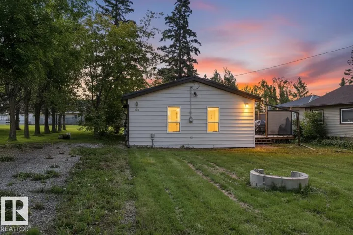 410 4 St Yellowstone, Rural Lac Ste. Anne County, Alberta T0E1A0