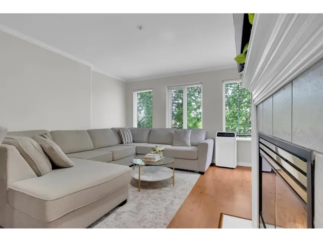 305 12125 75A AVENUE, Surrey, British Columbia V3W1B9