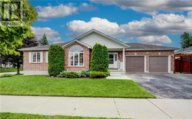 27 CHANDOS Drive, Kitchener, Ontario N2A3C2