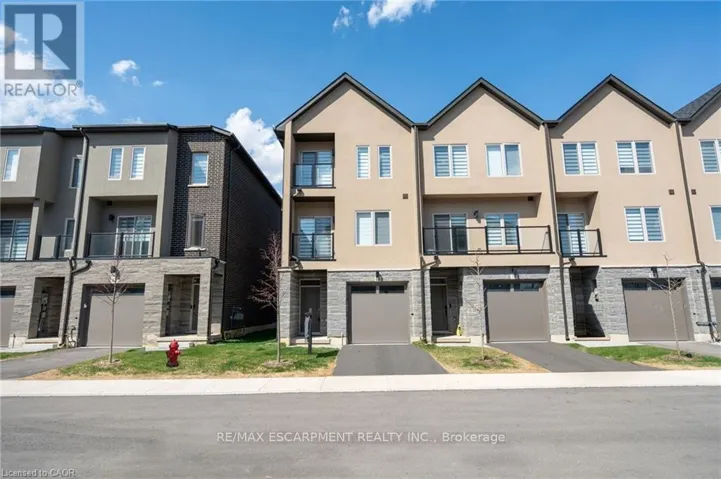 15 RASPBERRY LANE, Hamilton (Mount Hope), Ontario L0R1W0