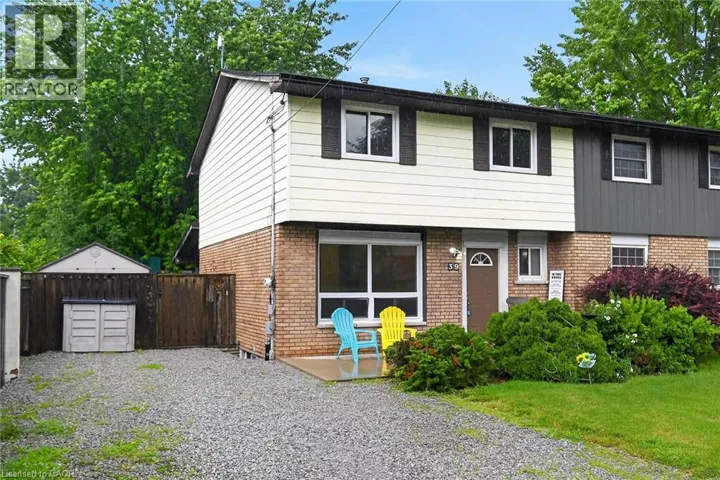 39 DUNDEE Drive, Caledonia, Ontario N3W1J8