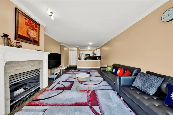 210 15130 108 AVENUE, Surrey, British Columbia V3R0T8