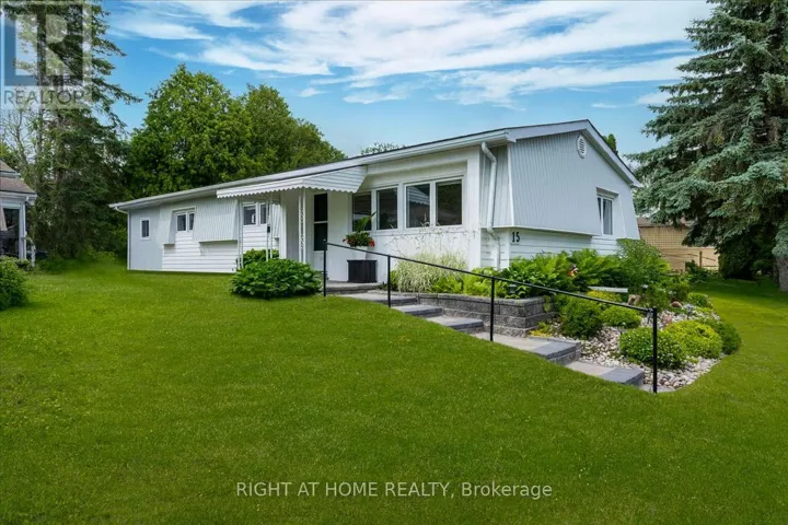 15 FLORA DRIVE, Innisfil, Ontario L9S1R3