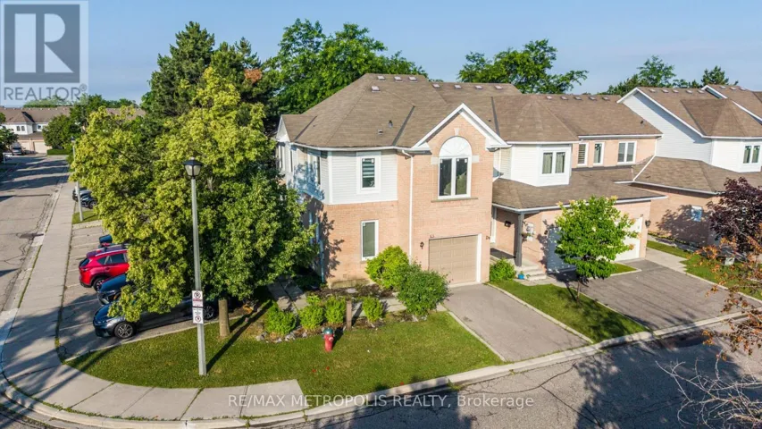 63 WICKSTEAD COURT, Brampton (Sandringham-Wellington), Ontario L6R1N8